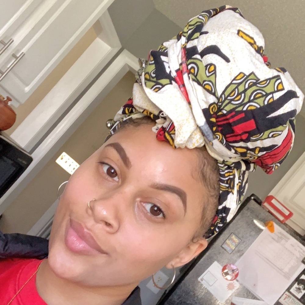 Meet your Posher, Liz